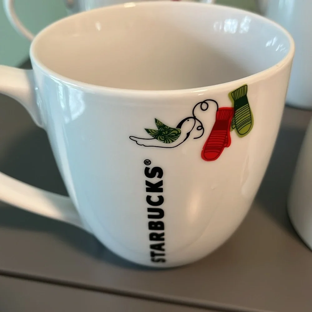 STARBUCKS set of 4 Christmas holiday 13 oz coffee mugs 2011 collectors